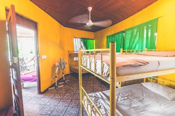 Pura Vida Hostel (Tamarindo)